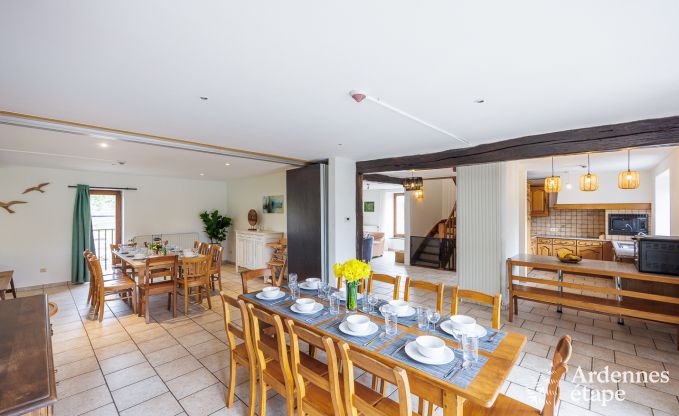 Ruim vakantiehuis in Erez�e met zwembad en fitnessruimte voor 38 sportievelingen