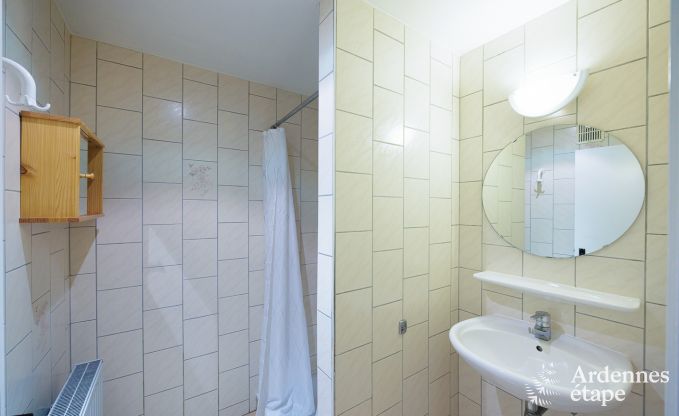 Ruim vakantiehuis in Erez�e met zwembad en fitnessruimte voor 38 sportievelingen