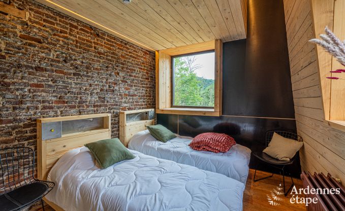 Afgelegen vakantiewoning in Esneux voor 12 personen met 6 slaapkamers, 7 badkamers, jacuzzi en zwembad