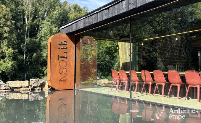 Afgelegen vakantiewoning in Esneux voor 12 personen met 6 slaapkamers, 7 badkamers, jacuzzi en zwembad