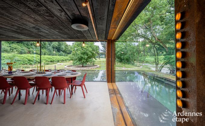 Afgelegen vakantiewoning in Esneux voor 12 personen met 6 slaapkamers, 7 badkamers, jacuzzi en zwembad