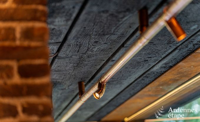 Afgelegen vakantiewoning in Esneux voor 12 personen met 6 slaapkamers, 7 badkamers, jacuzzi en zwembad