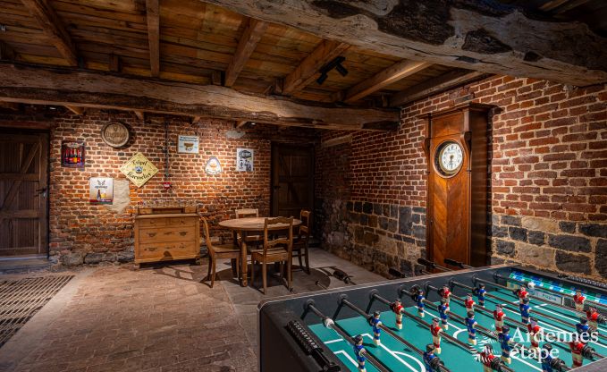 Ruim vakantiehuis voor 12 personen in Eupen met 5 slaapkamers, 5 badkamers, jacuzzi en priv�tuin