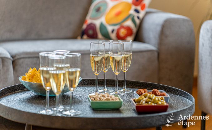 Ruim vakantiehuis voor 12 personen in Eupen met 5 slaapkamers, 5 badkamers, jacuzzi en priv�tuin