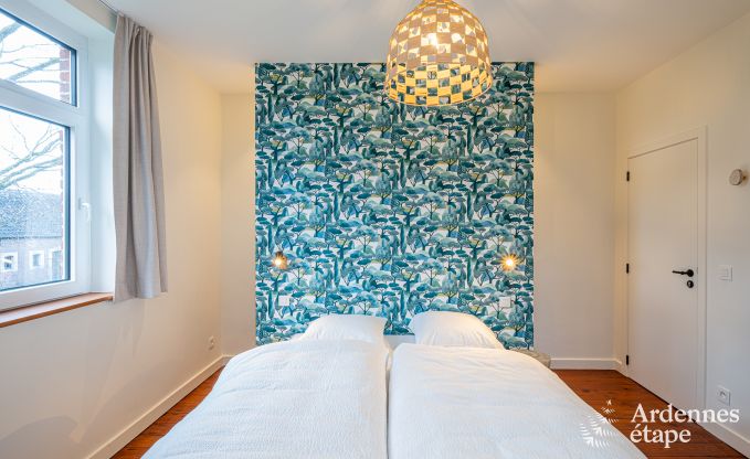 Ruim vakantiehuis voor 12 personen in Eupen met 5 slaapkamers, 5 badkamers, jacuzzi en priv�tuin