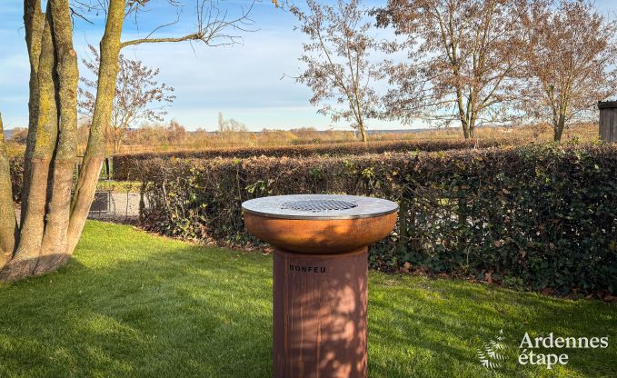 Ruim vakantiehuis voor 12 personen in Eupen met 5 slaapkamers, 5 badkamers, jacuzzi en priv�tuin