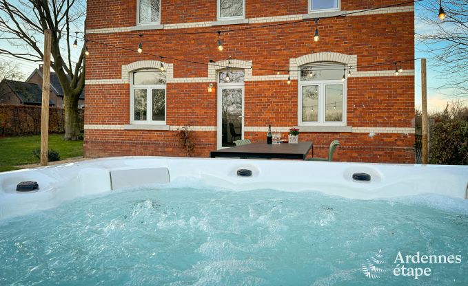 Ruim vakantiehuis voor 12 personen in Eupen met 5 slaapkamers, 5 badkamers, jacuzzi en priv�tuin