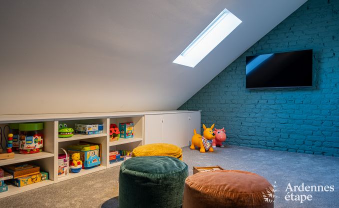 Ruim vakantiehuis voor 12 personen in Eupen met 5 slaapkamers, 5 badkamers, jacuzzi en priv�tuin