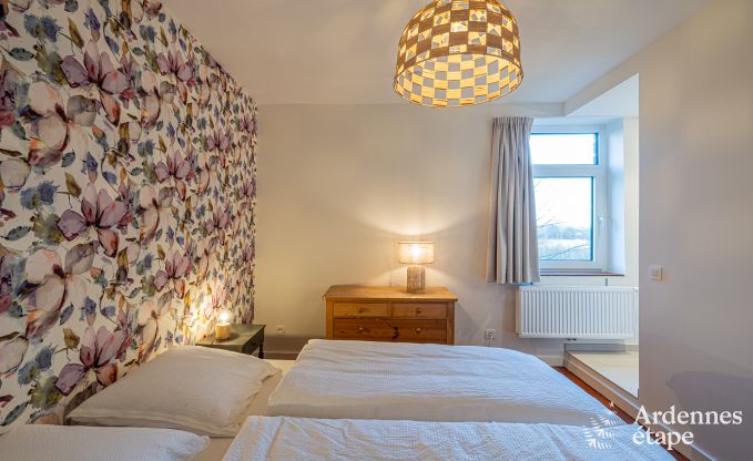 Ruim vakantiehuis voor 12 personen in Eupen met 5 slaapkamers, 5 badkamers, jacuzzi en priv�tuin