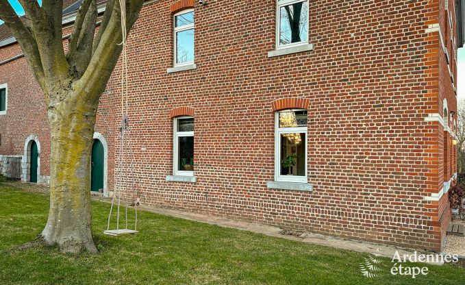 Ruim vakantiehuis voor 12 personen in Eupen met 5 slaapkamers, 5 badkamers, jacuzzi en priv�tuin