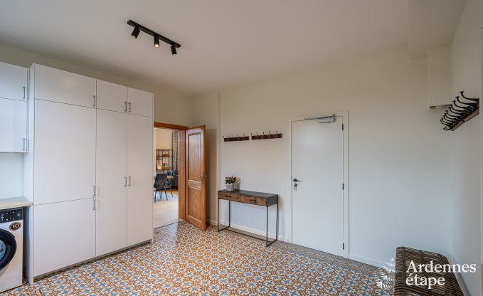 Ruim vakantiehuis voor 12 personen in Eupen met 5 slaapkamers, 5 badkamers, jacuzzi en priv�tuin