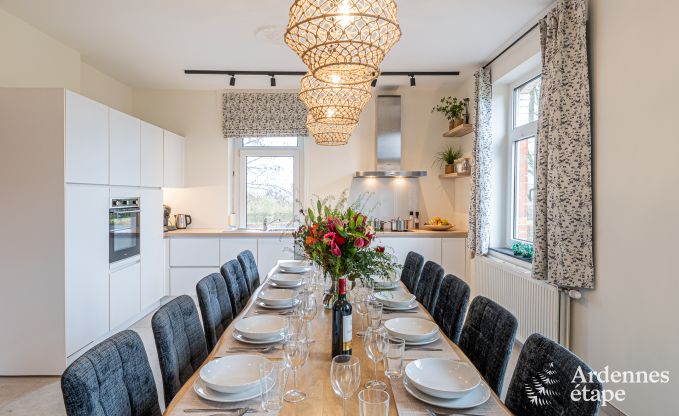 Ruim vakantiehuis voor 12 personen in Eupen met 5 slaapkamers, 5 badkamers, jacuzzi en priv�tuin