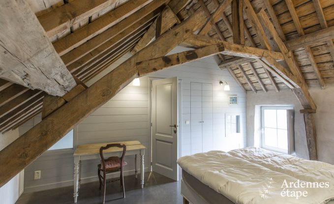 Authentiek vakantiehuis voor 32 personen in Maredsous, in de vallei van de Molign�e