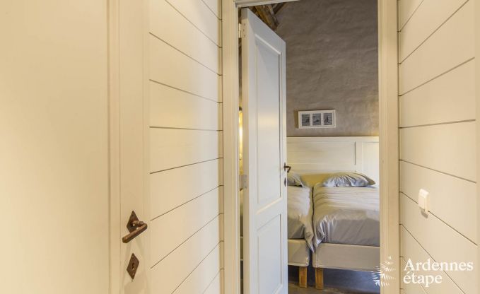 Authentiek vakantiehuis voor 32 personen in Maredsous, in de vallei van de Molign�e