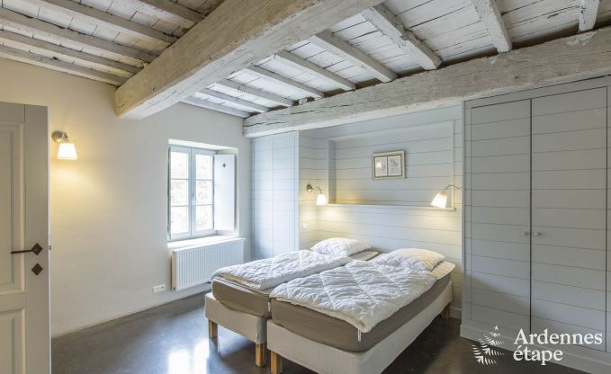 Authentiek vakantiehuis voor 32 personen in Maredsous, in de vallei van de Molign�e