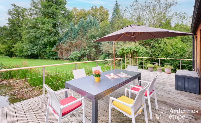 Charmante chalet voor 2 personen in Ferrires met houtkachel, tuin en
privterras aan het water