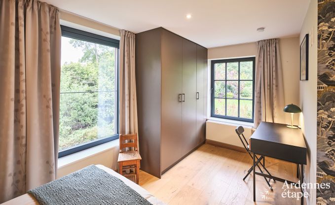 Charmante chalet voor 2 personen in Ferrires met houtkachel, tuin en
privterras aan het water