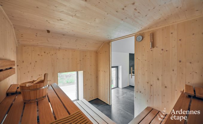 Luxe villa in Ferri�res Ardennen, 15 personen, 7 slaapkamers, spa, verwarmd zwembad, priv� tuin, aangepaste voorzieningen