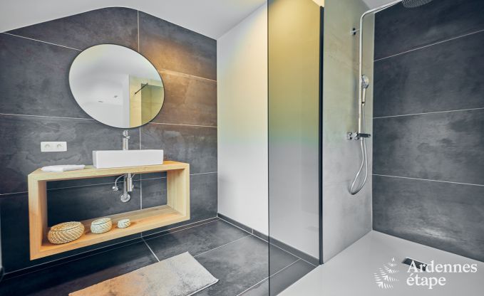 Luxe villa in Ferri�res Ardennen, 15 personen, 7 slaapkamers, spa, verwarmd zwembad, priv� tuin, aangepaste voorzieningen