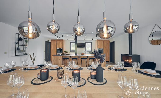 Luxe villa in Ferri�res Ardennen, 15 personen, 7 slaapkamers, spa, verwarmd zwembad, priv� tuin, aangepaste voorzieningen