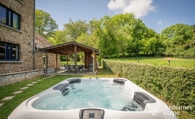 Vakantiehuis in Ferri�res voor 32 personen in de Ardennen