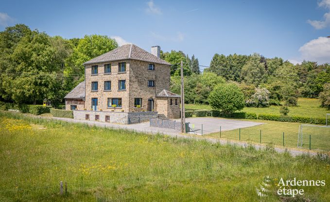 Vakantiehuis in Ferri�res voor 32 personen in de Ardennen