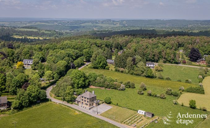 Vakantiehuis in Ferri�res voor 32 personen in de Ardennen