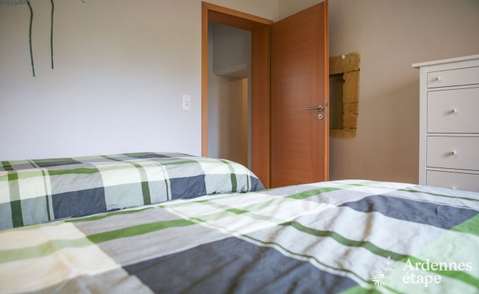 Gelijkvloers appartement met terras voor 4 personen in Florenville