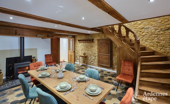 Charmante vakantiewoning voor 8 personen in Florenville met 4 slaapkamers, wellness en speeltoren aan de Semois