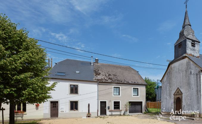 Charmante vakantiewoning voor 8 personen in Florenville met 4 slaapkamers, wellness en speeltoren aan de Semois