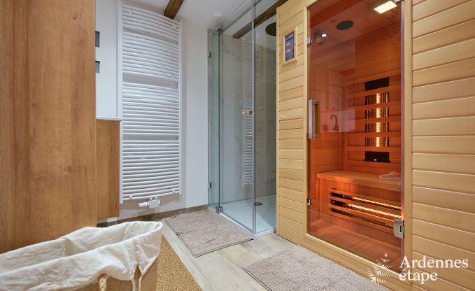 Charmante vakantiewoning voor 8 personen in Florenville met 4 slaapkamers, wellness en speeltoren aan de Semois