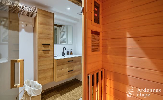 Charmante vakantiewoning voor 8 personen in Florenville met 4 slaapkamers, wellness en speeltoren aan de Semois
