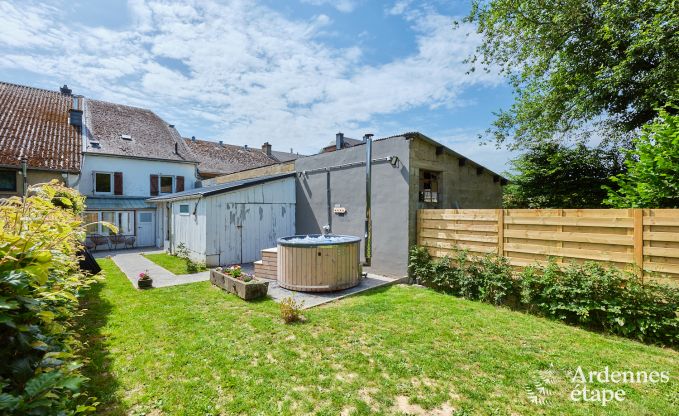 Charmante vakantiewoning voor 8 personen in Florenville met 4 slaapkamers, wellness en speeltoren aan de Semois