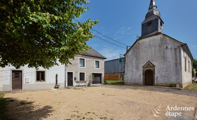 Charmante vakantiewoning voor 8 personen in Florenville met 4 slaapkamers, wellness en speeltoren aan de Semois