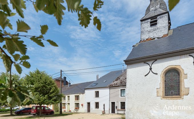 Charmante vakantiewoning voor 8 personen in Florenville met 4 slaapkamers, wellness en speeltoren aan de Semois