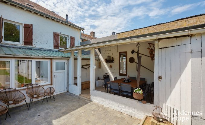 Charmante vakantiewoning voor 8 personen in Florenville met 4 slaapkamers, wellness en speeltoren aan de Semois