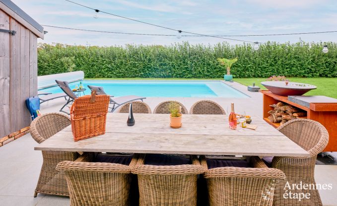 Ruime comfortabele vakantiewoning voor 10 personen in Voeren met privzwembad, jacuzzi en tuin