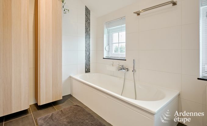 Ruime comfortabele vakantiewoning voor 10 personen in Voeren met privzwembad, jacuzzi en tuin