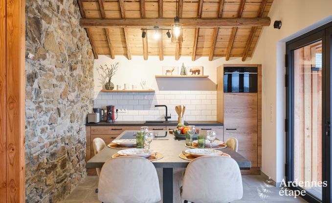 Gezellig vakantiehuis in Francorchamps voor 4 personen met priv�terras met uitzichten en houten warmwaterbad