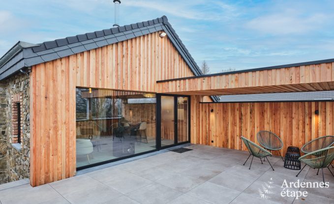 Gezellig vakantiehuis in Francorchamps voor 4 personen met priv�terras met uitzichten en houten warmwaterbad