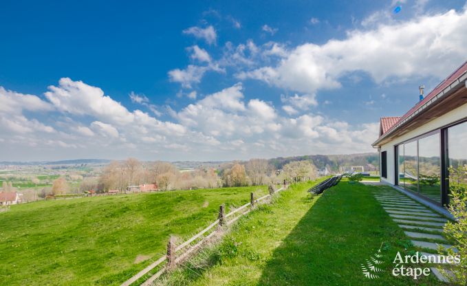 Luxe villa in Frasnes-lez-Anvaing