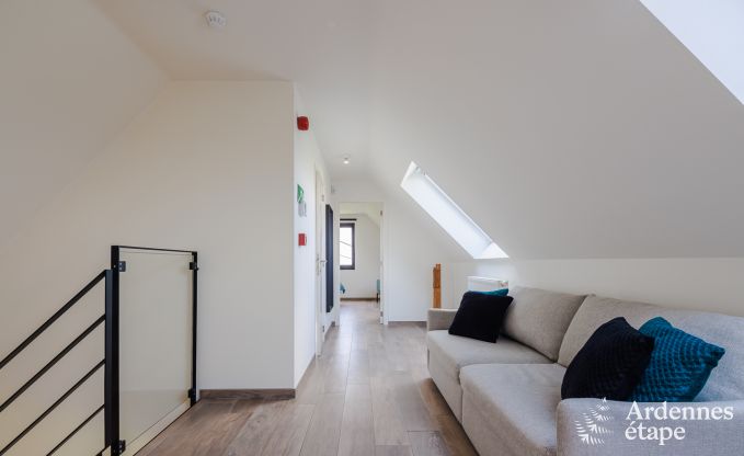 Luxe villa in Frasnes-lez-Anvaing