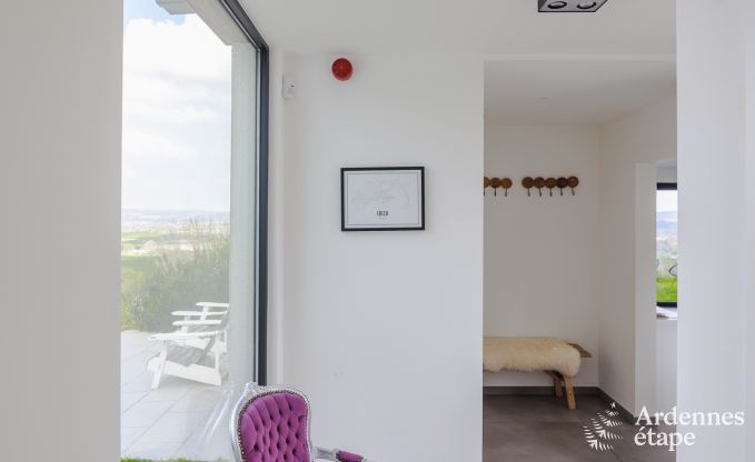 Luxe villa in Frasnes-lez-Anvaing