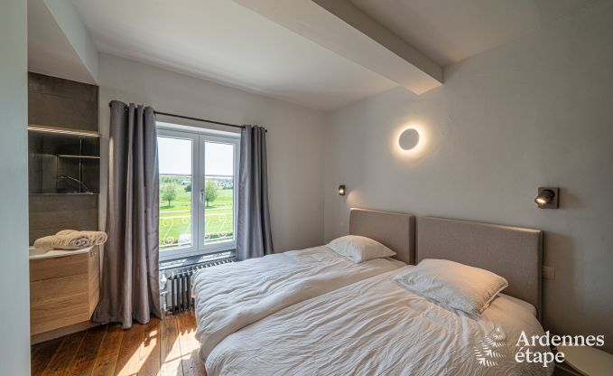 Kasteel in Froidchapelle voor 19 personen met 5 tweepersoonskamers met eigen badkamer