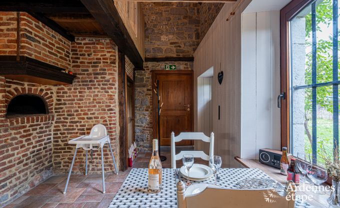 Charmante fermette in Froidchapelle met 2 slaapkamers en priv�tuin