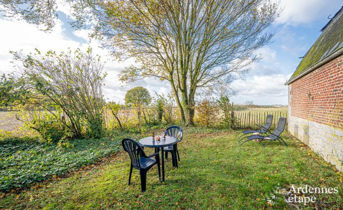 Charmante fermette in Froidchapelle met 2 slaapkamers en priv�tuin