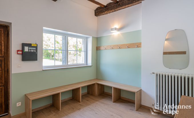 Kasteel in Froidchapelle voor 19 personen met 5 tweepersoonskamers met eigen badkamer