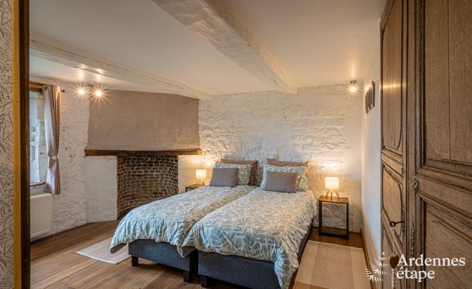 Charmante fermette in Froidchapelle met 2 slaapkamers en priv�tuin