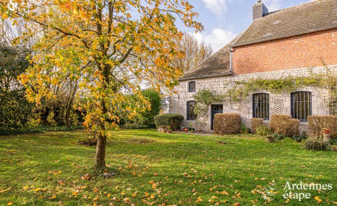 Charmante fermette in Froidchapelle met 2 slaapkamers en priv�tuin