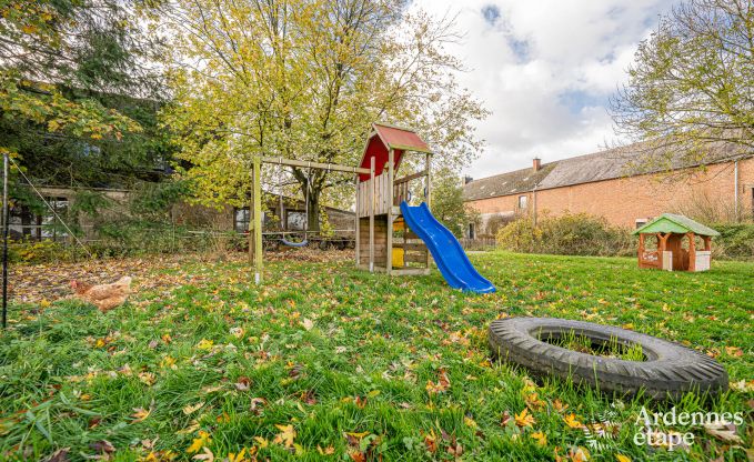 Charmante fermette in Froidchapelle met 2 slaapkamers en priv�tuin